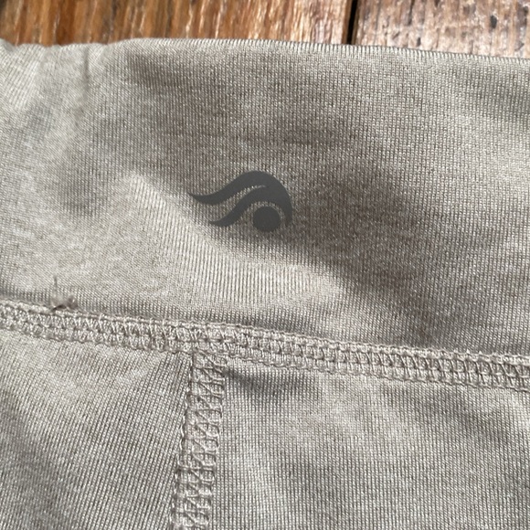 ideology kids rainbow active leggings with leg cutouts - Picture 5 of 6